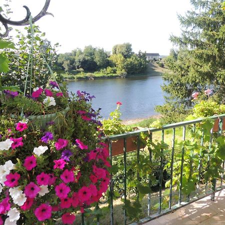 مبيت وإفطار Pineuilh Le Jardin Des Cygnes المظهر الخارجي الصورة